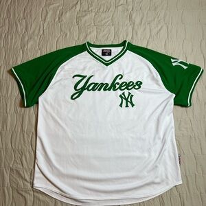 Stitches Yankees Jersey Men 2XL NY MLB Pullover White Green Embroidered Logo Tee